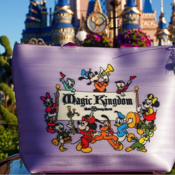 Harveys Vault 50th Disney medium streamline tote NWT - Picture 5 of 10